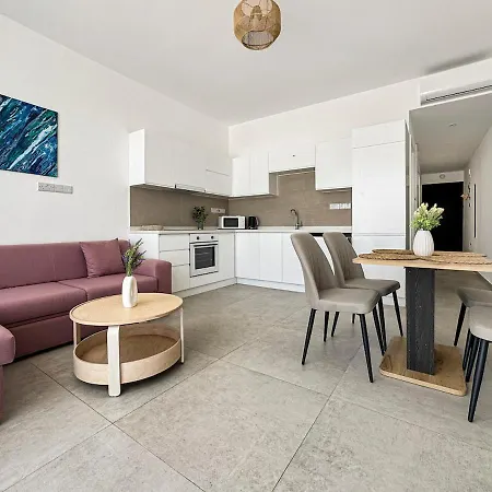Oliver's Garden With Terrace Apartament Nikozja