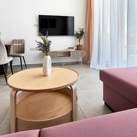 Oliver's Garden With Terrace Apartament Nikozja